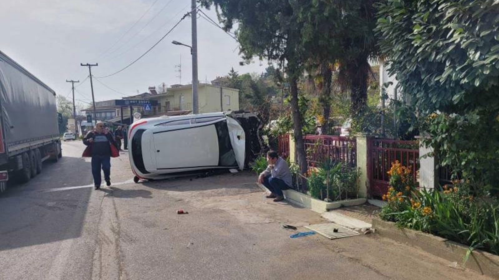 Βέροια: Δύο γυναίκες νεκρές από σύγκρουση ΙΧ σε στάση λεωφορείου! 
